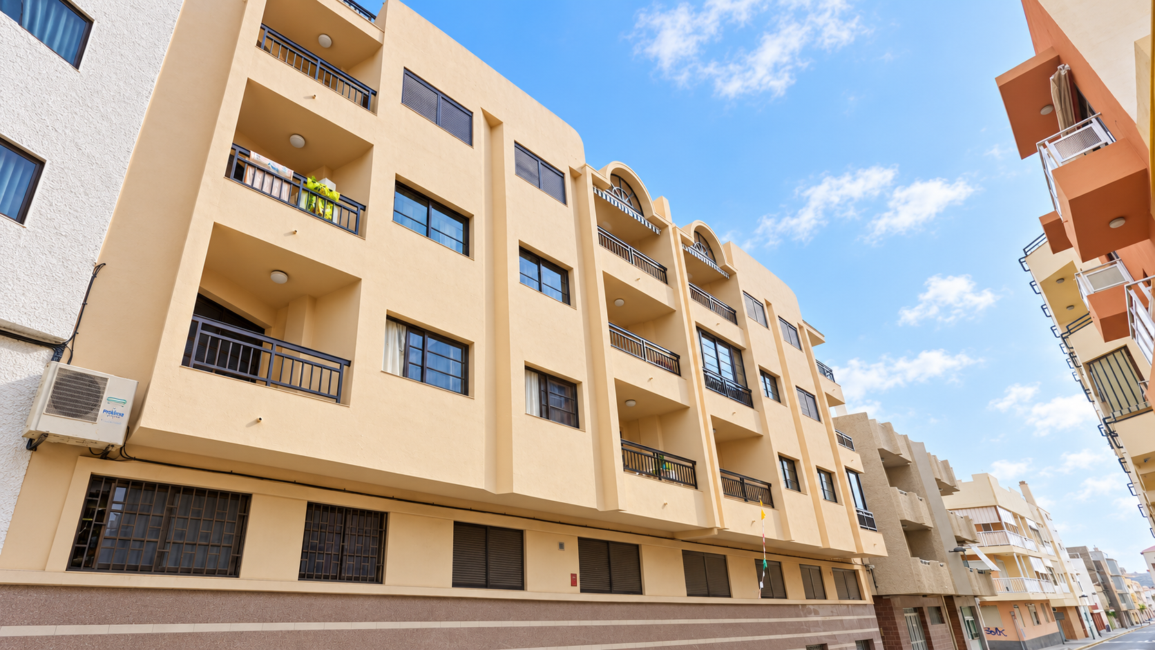 Fachada sur del Edificio Atlántico hacia Calle Carmen Nóbrega