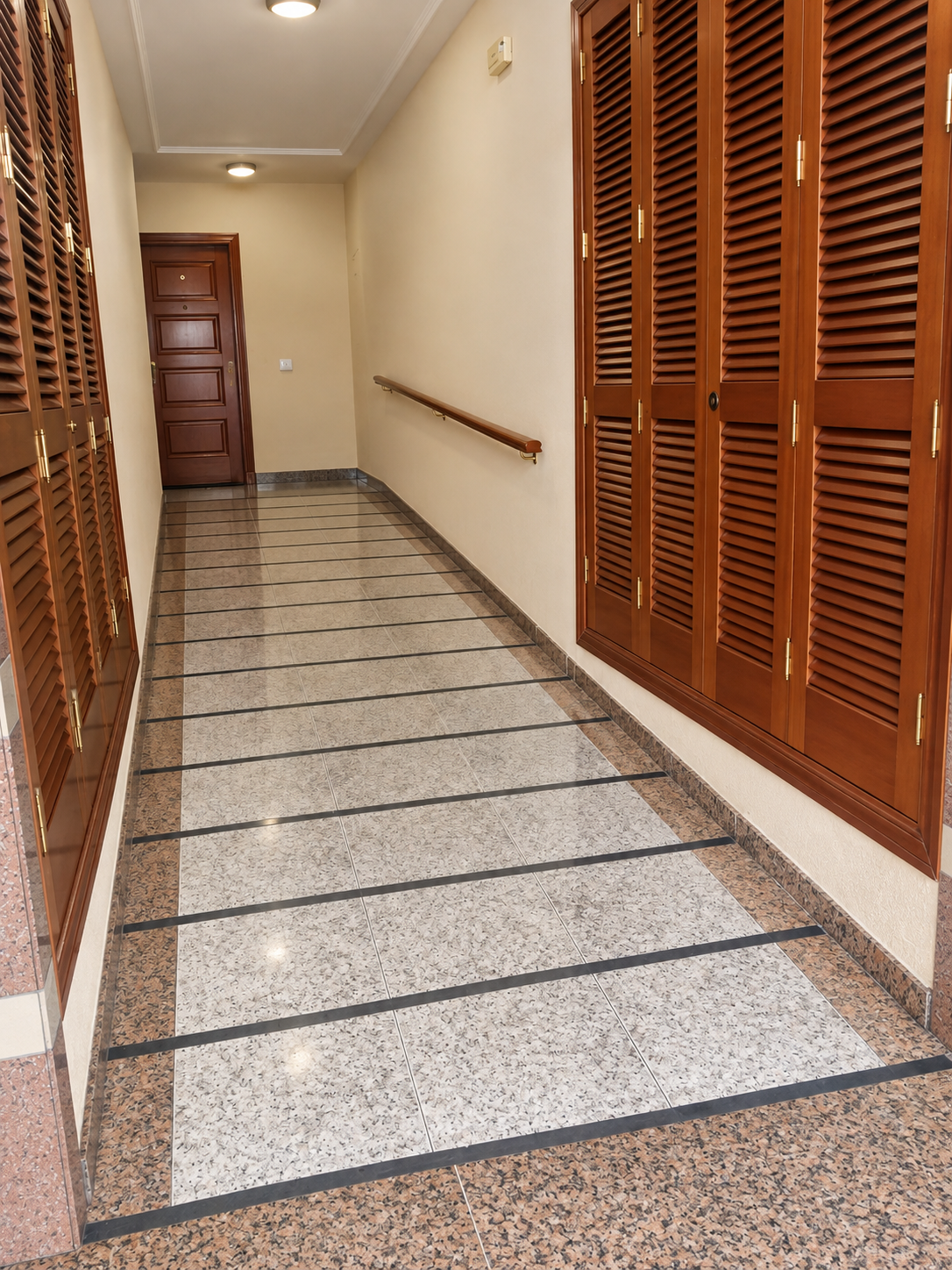 Pasillo de entrada del Edificio Atlántico