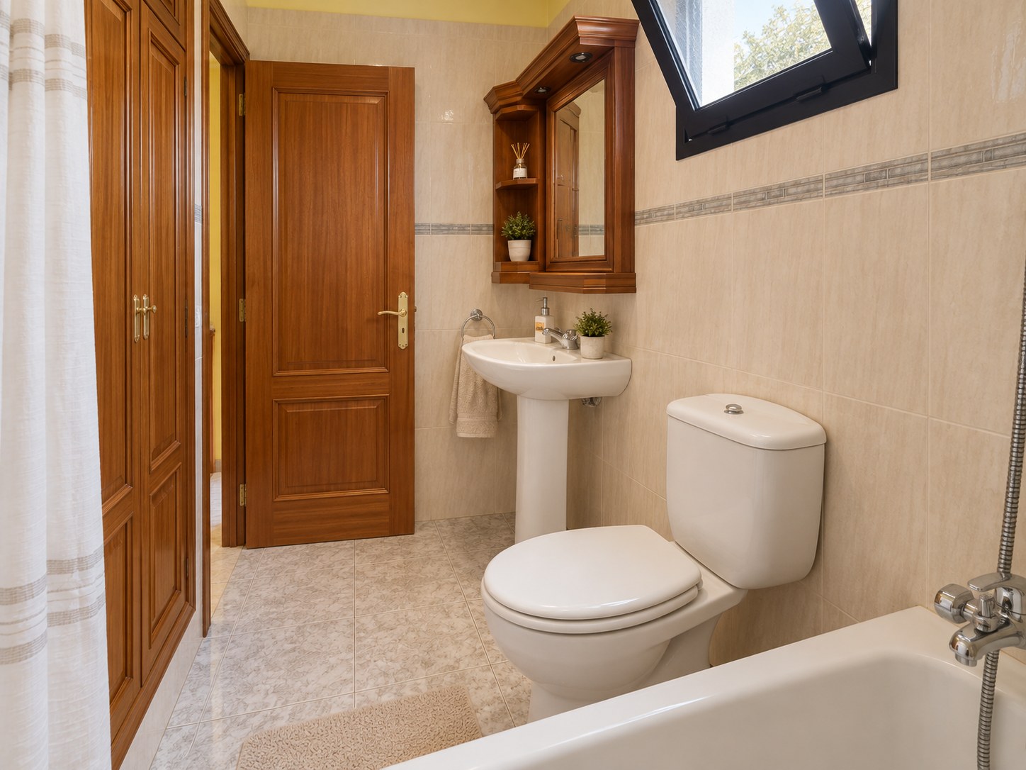 Baño Principal (1) vista lateral